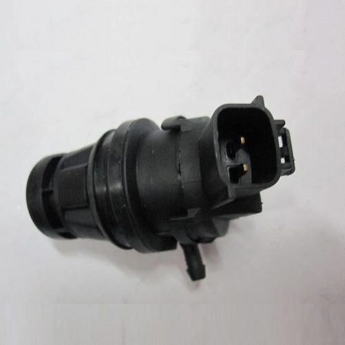 moto xit nuoc rua kinh toyota corolla.JPG